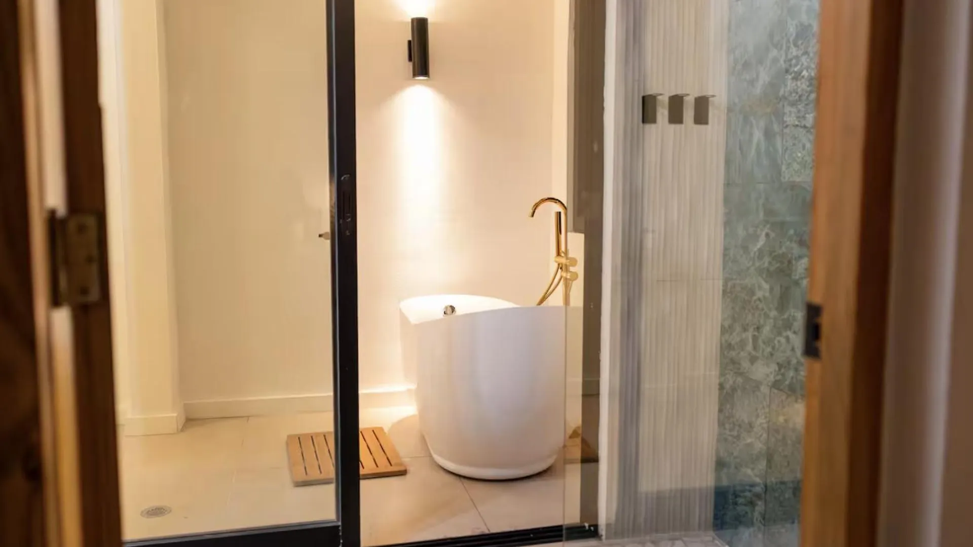 بيت ضيافة Rooftop Couples Suites At Ocean Park Beach Club سان خوان